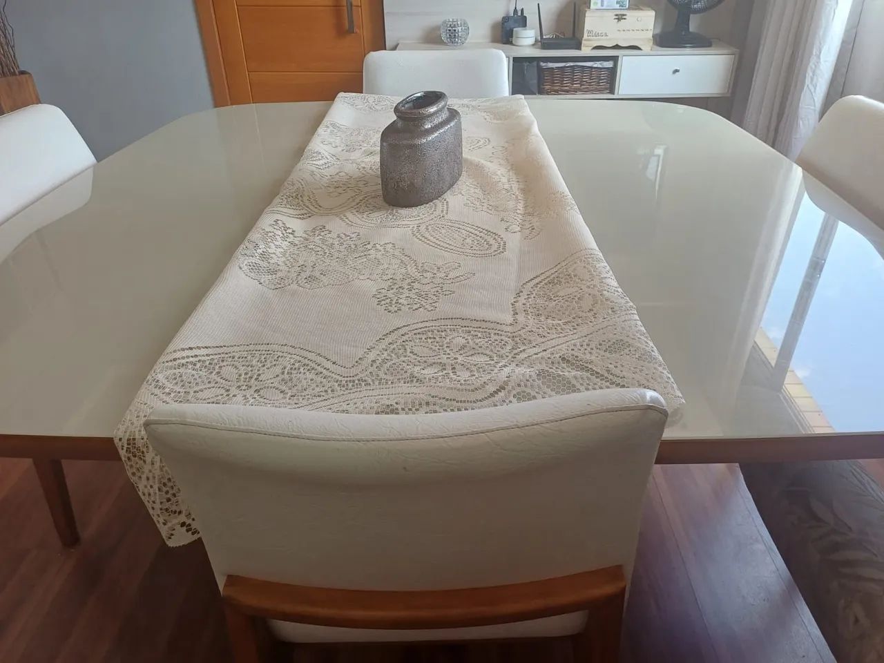 Vendo mesa laqueada 4 cadeiras  - Foto 4