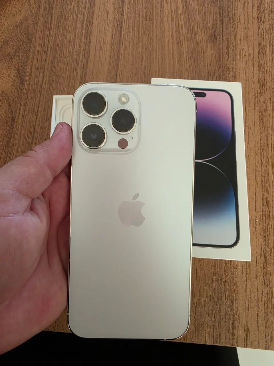 iPhone 14 Pro シルバー 本体 Celular Apple iPhone 14 Pro 128GB 6 GB em Promoção é no Banco PAN