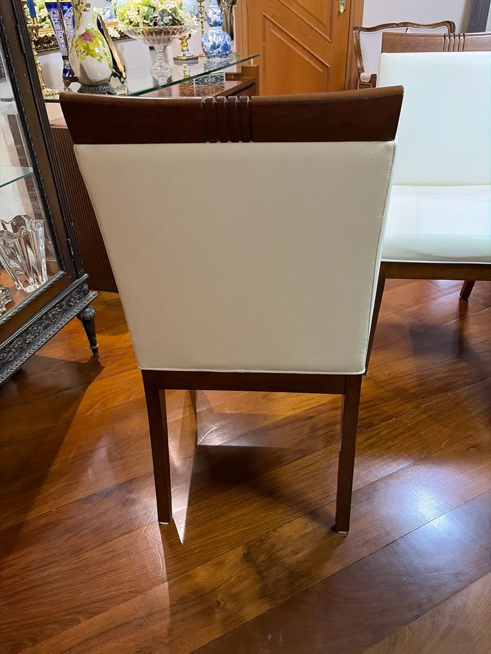 Lindo conjunto de cadeiras de mesa de jantar - Foto 3