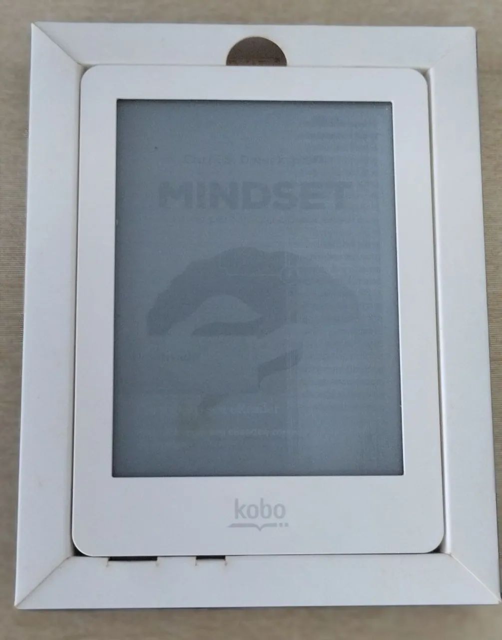 E reader Kobo Glo 6" com defeito  - Foto 2