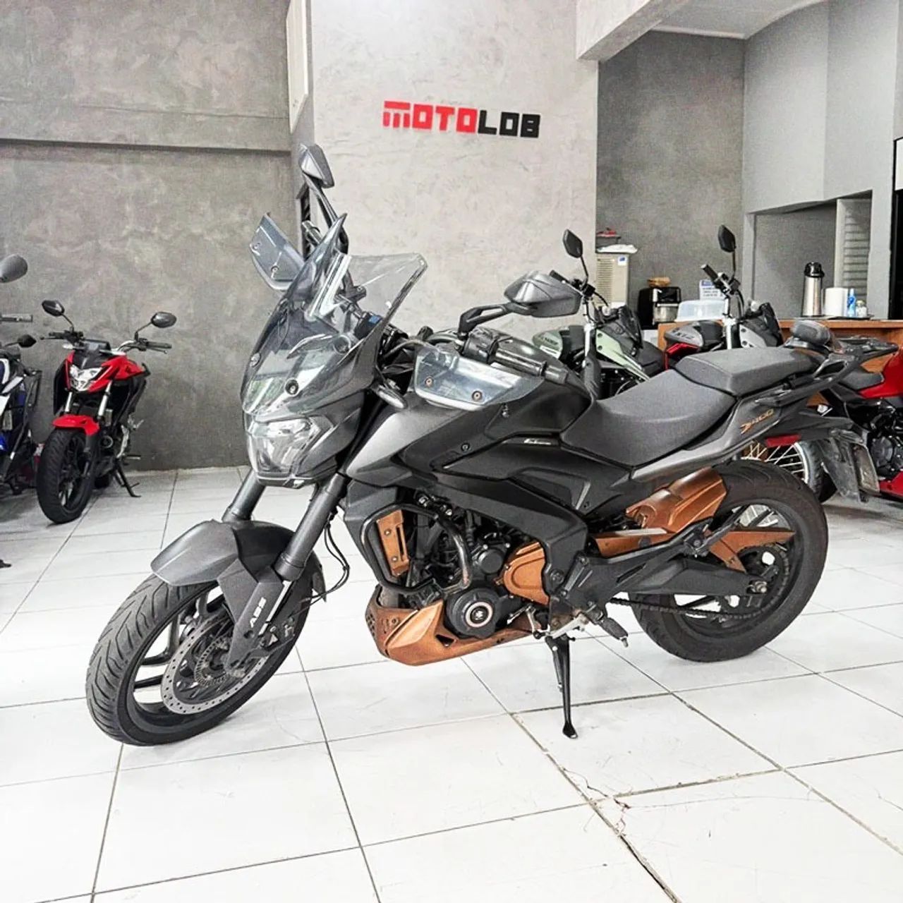 Bajaj dominar 400, 2024/2025 - Foto 4