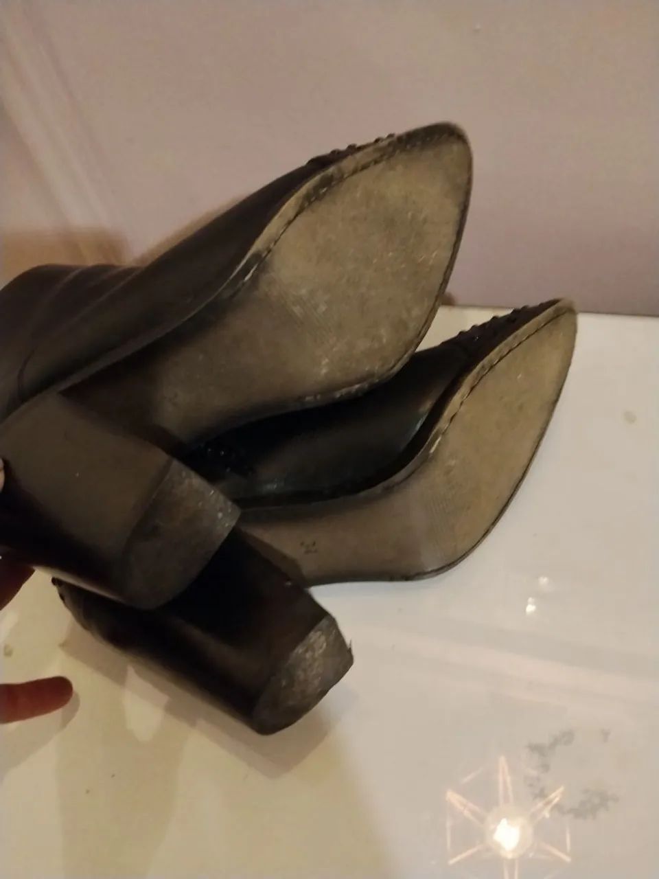 Bota de couro  marca Constance - Foto 5