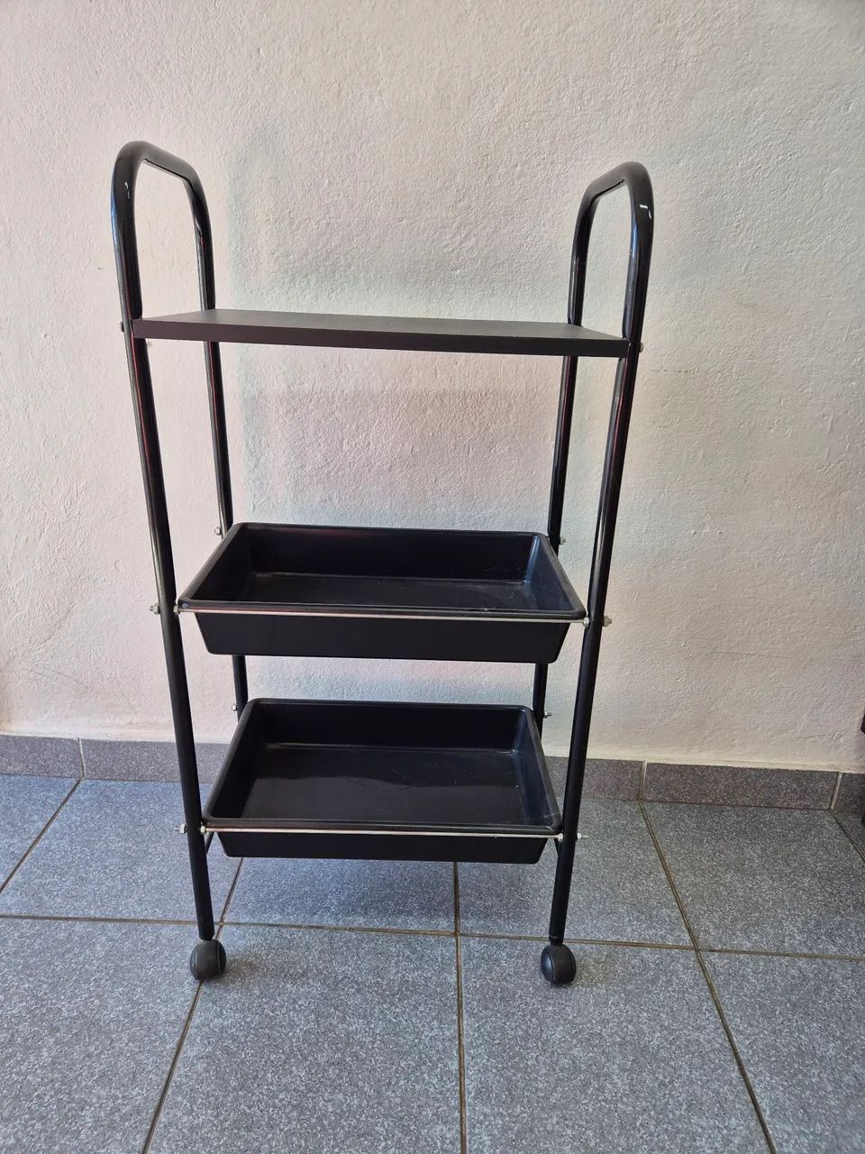 Carrinho auxiliar preto