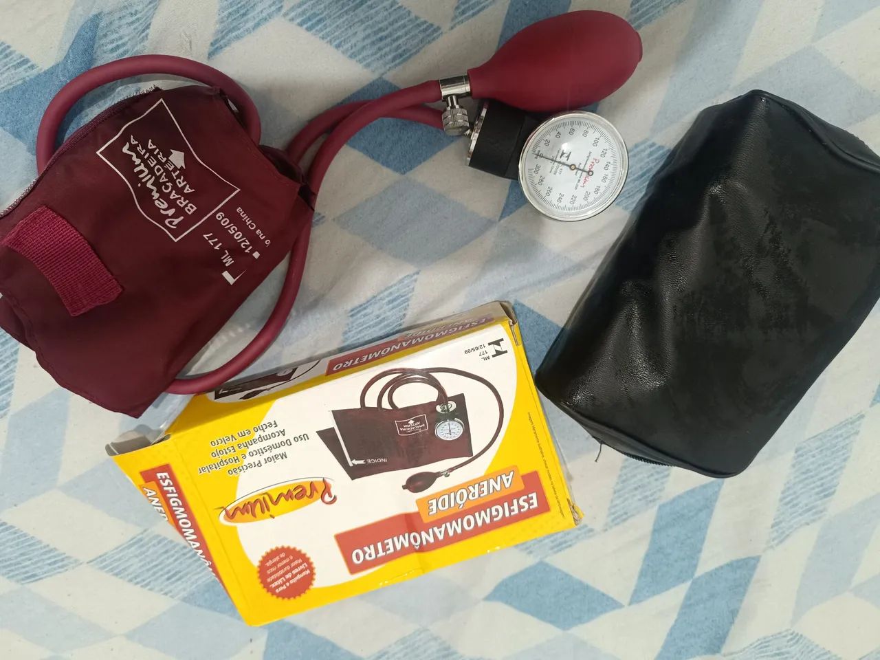 Vendo kit enfermagem 