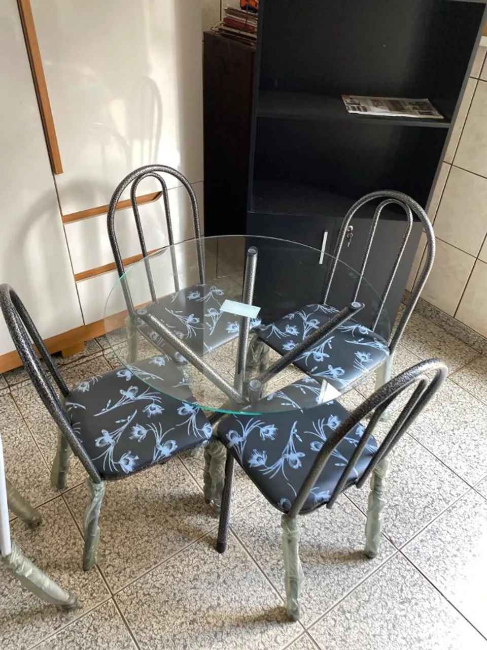 Jogo de Mesa de Cozinha com 4 Cadeiras Nova, Entrego  - Foto 4