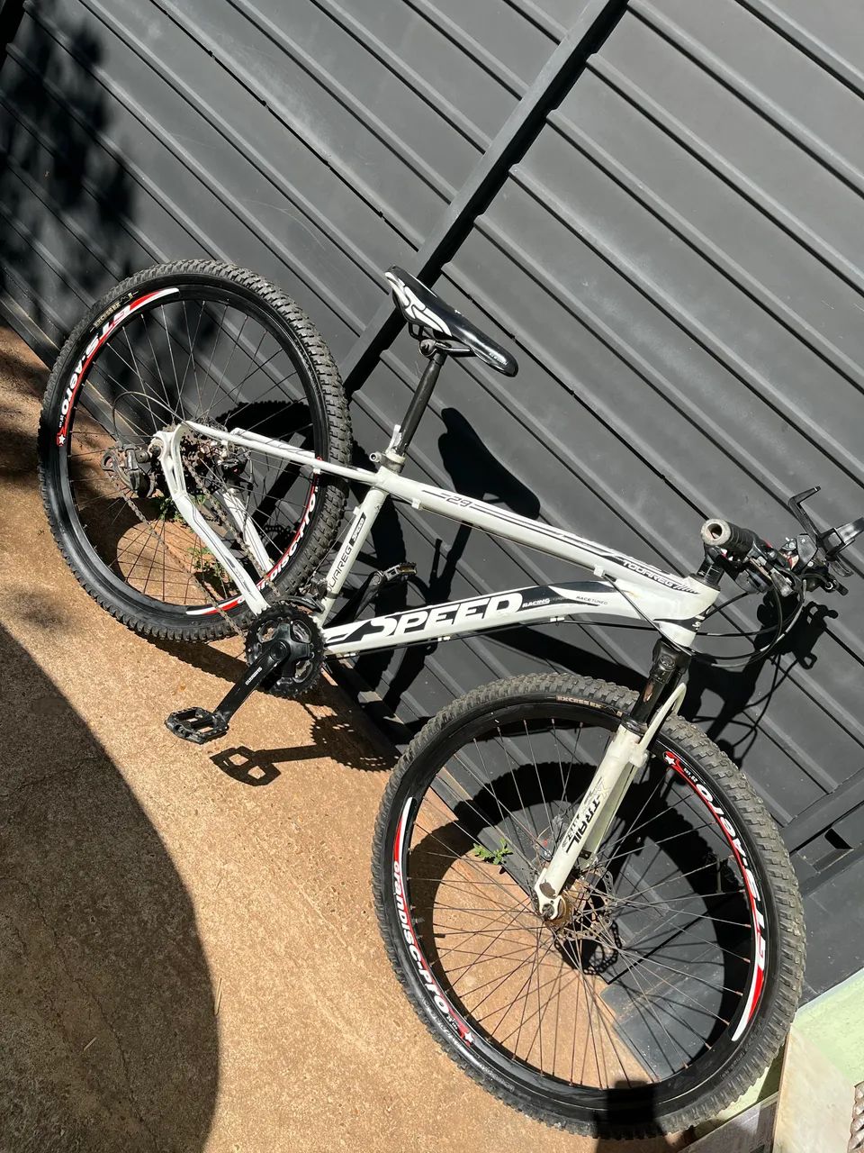 Vende-se bicicleta aro 29 - Foto 3