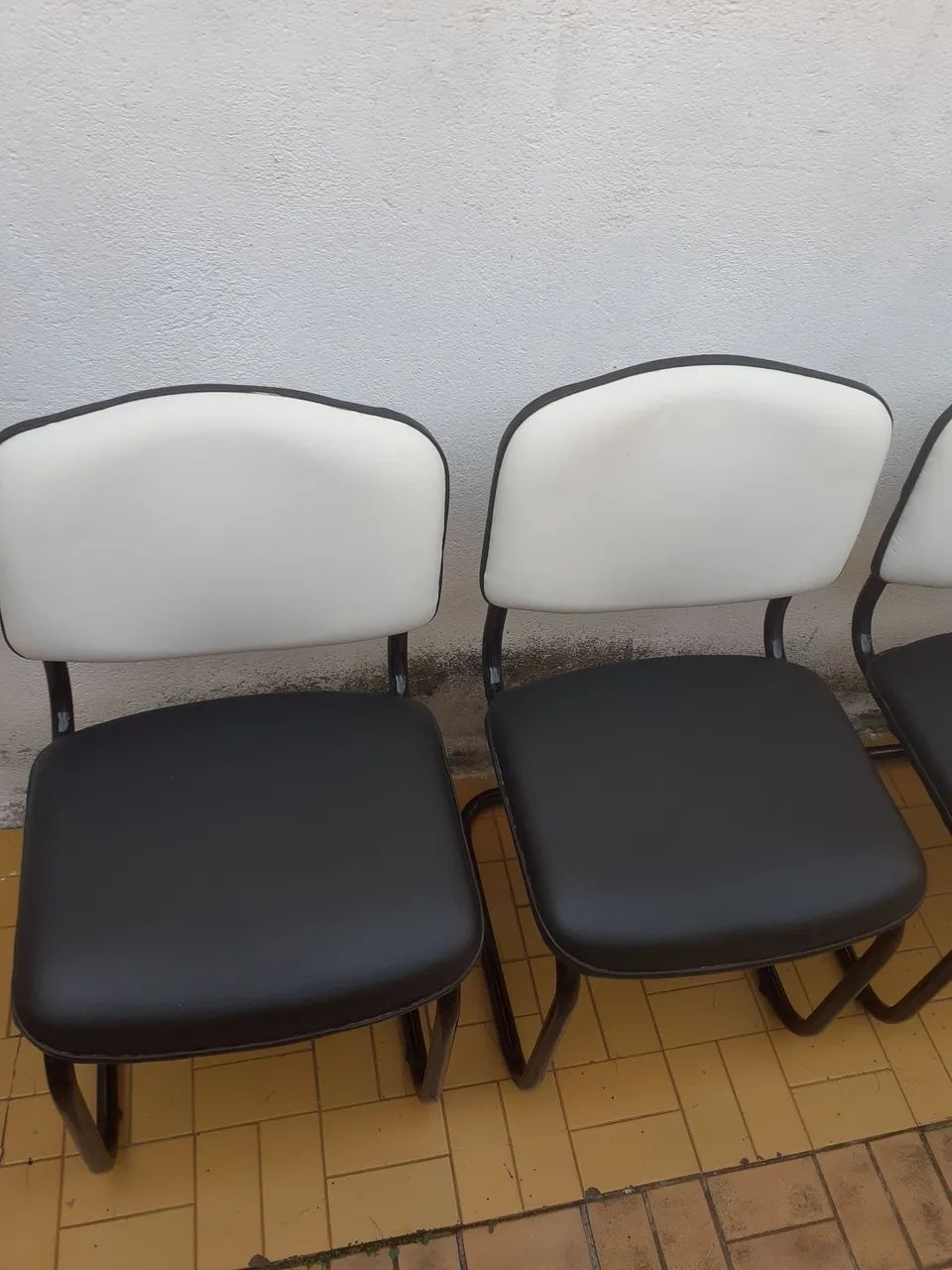 JOGO DE CADEIRAS COURINO ESPUMA INJETADA - Foto 2