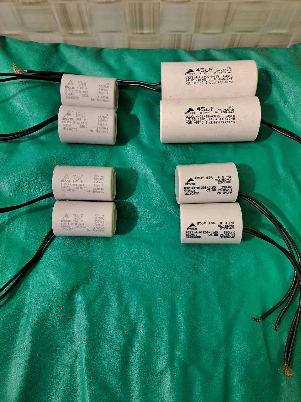 Capacitores EPCOS. - Foto 2