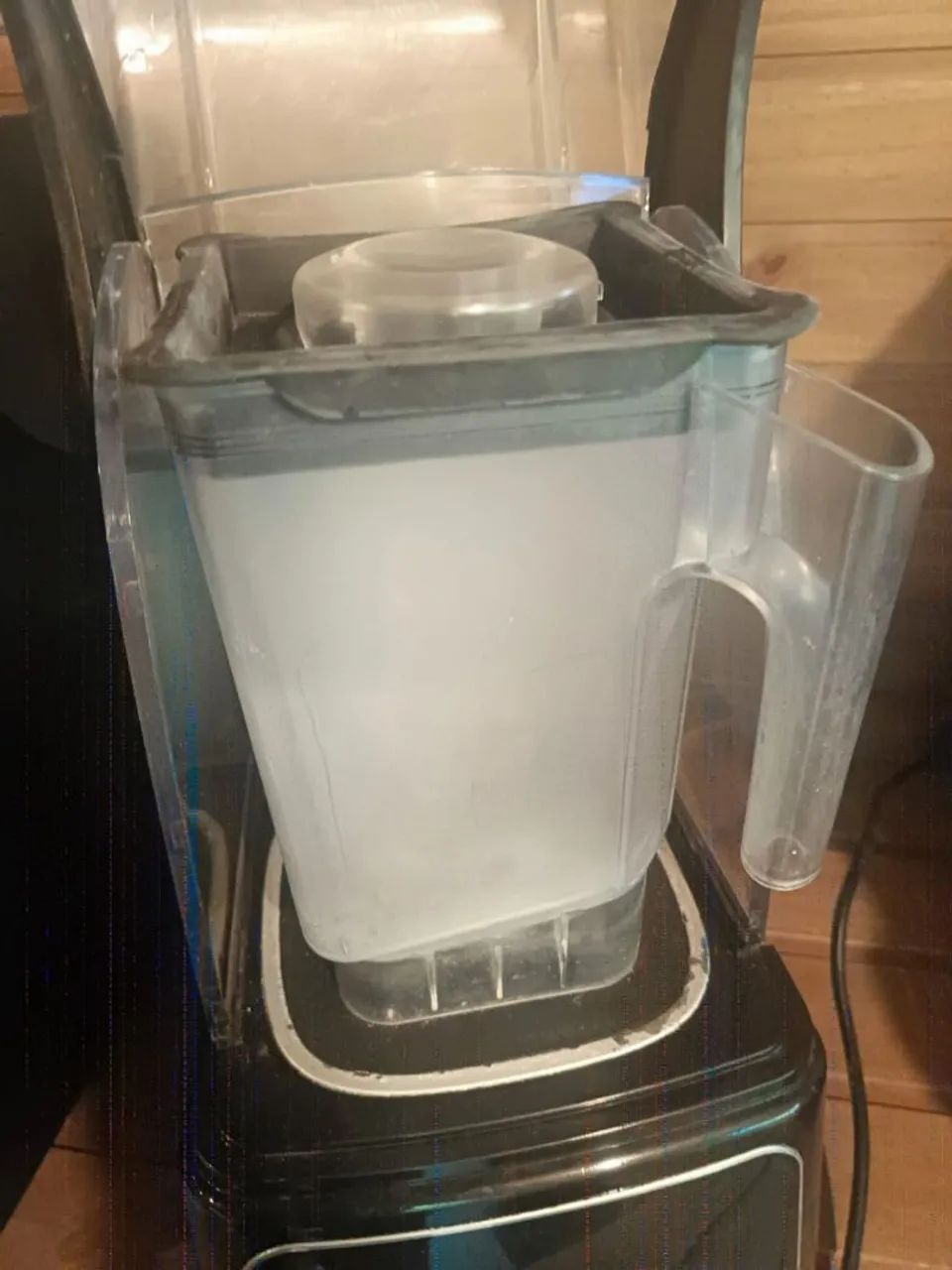 Vendo liquidificador com abafador e um copo extra - Foto 4