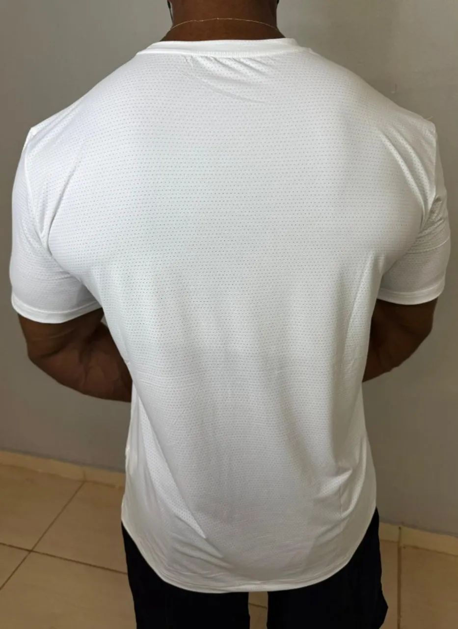 ** IMPERDIVEL ** CAMISETA POLIAMIDA PREMIUM ELASTANO - Foto 4