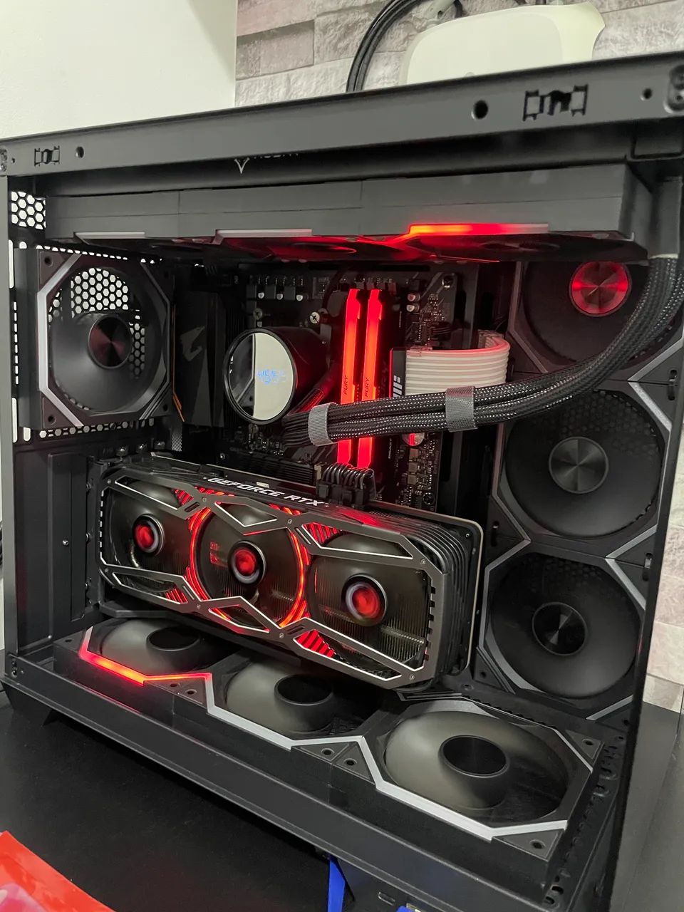 Gabinete Redragon Wideload Pro + Suporte Vertical GPU - Foto 5