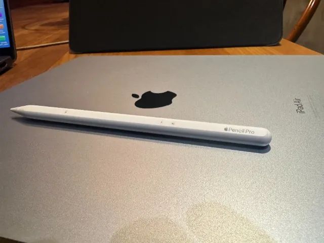 Ipad Air M2 13 Pol 256 GB com teclado Apple e Pencil Pro - Foto 3
