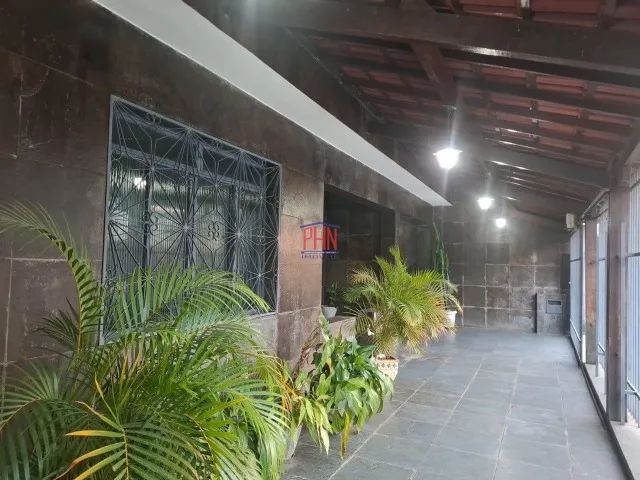 Excelente casa de 3 quartos no Bairro Camargos - BH