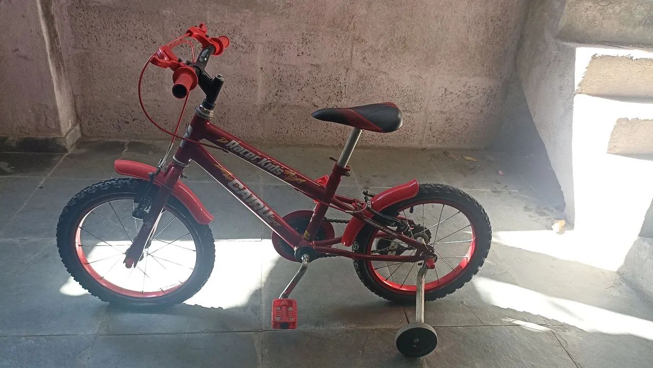 Bicicleta aro 16 semi nova 