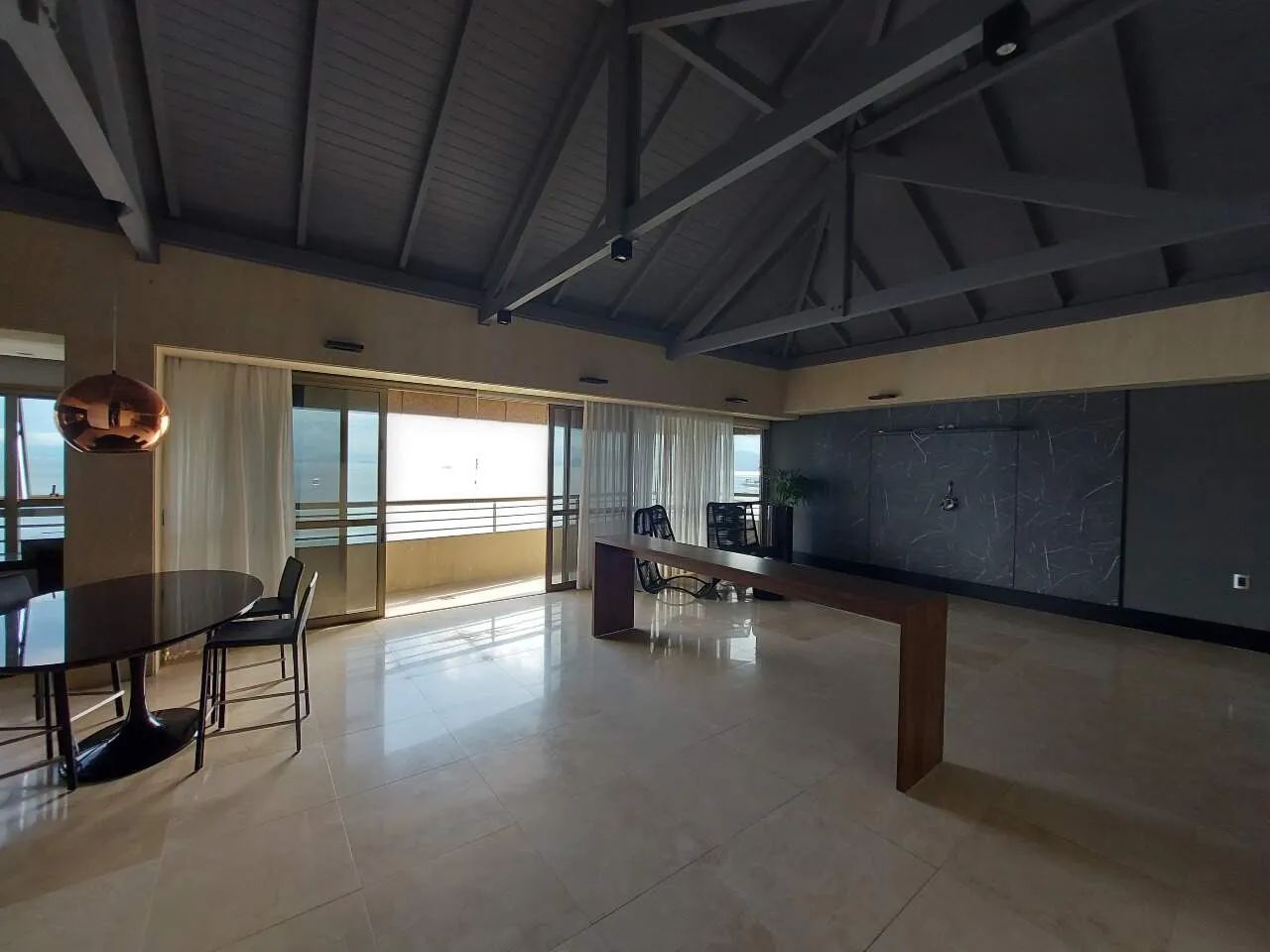Aluguel | Apartamento 2 suítes (1 com closet) no Centro - Foto 2