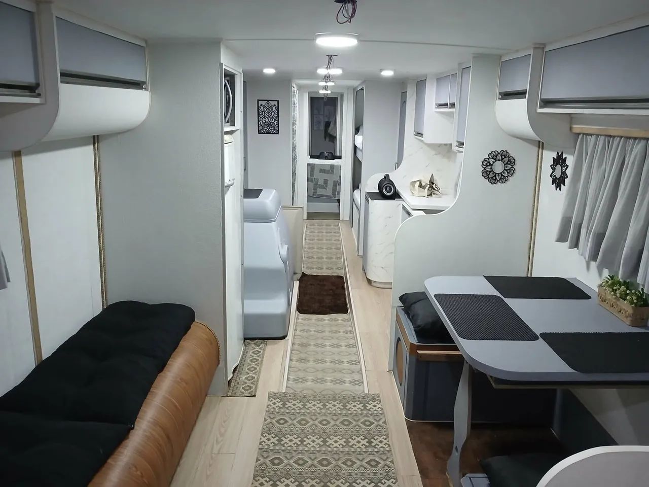Vende-se MOTORHOME volvo paradiso de um andar - Foto 3