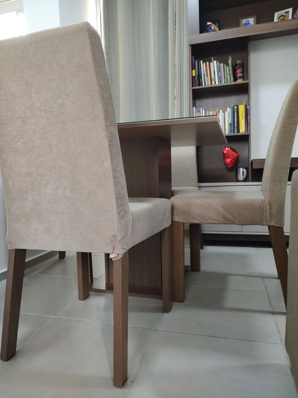 Mesa com cadeiras - Foto 3