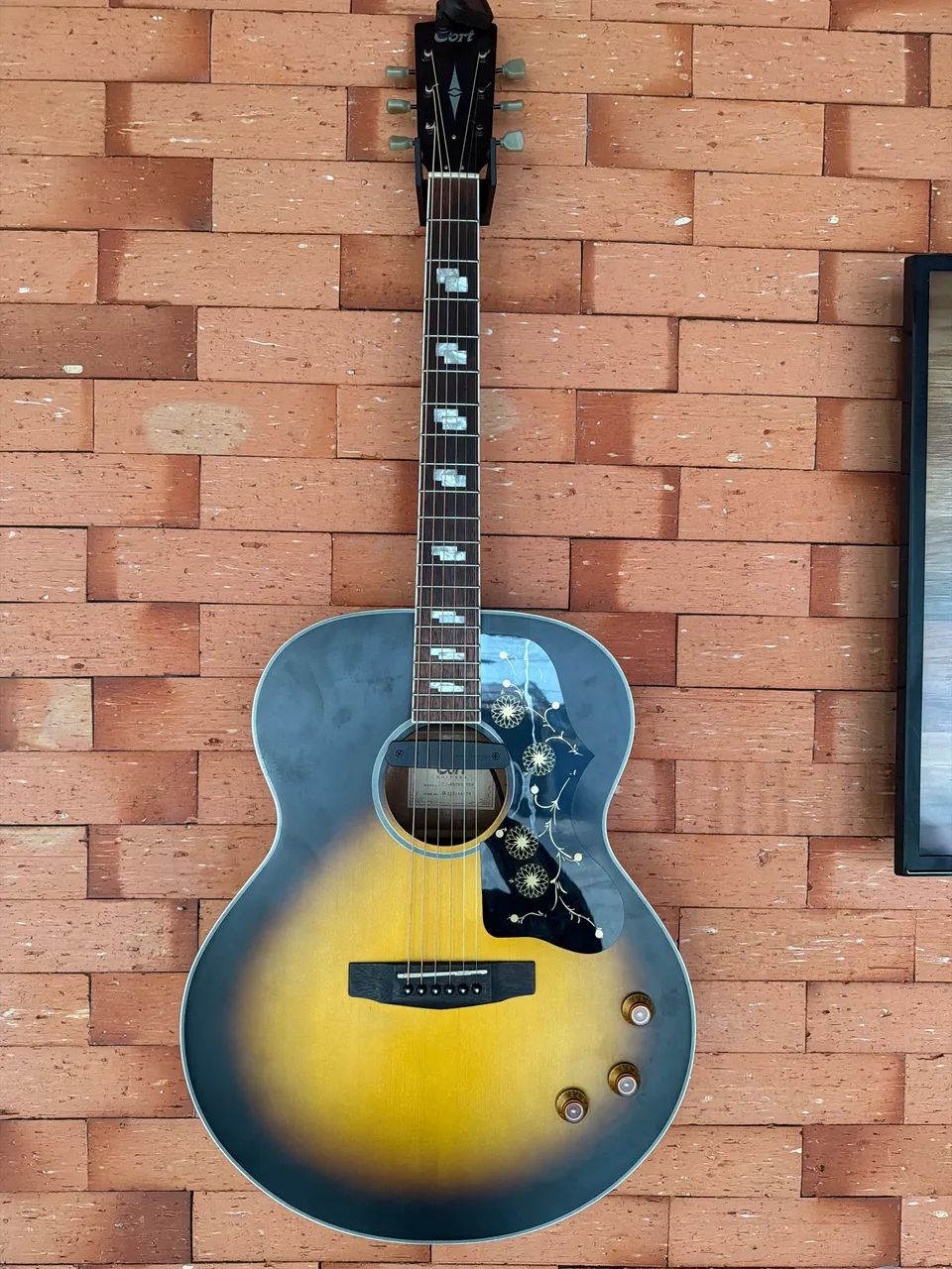 Violão CORT SJ retro customizado 
