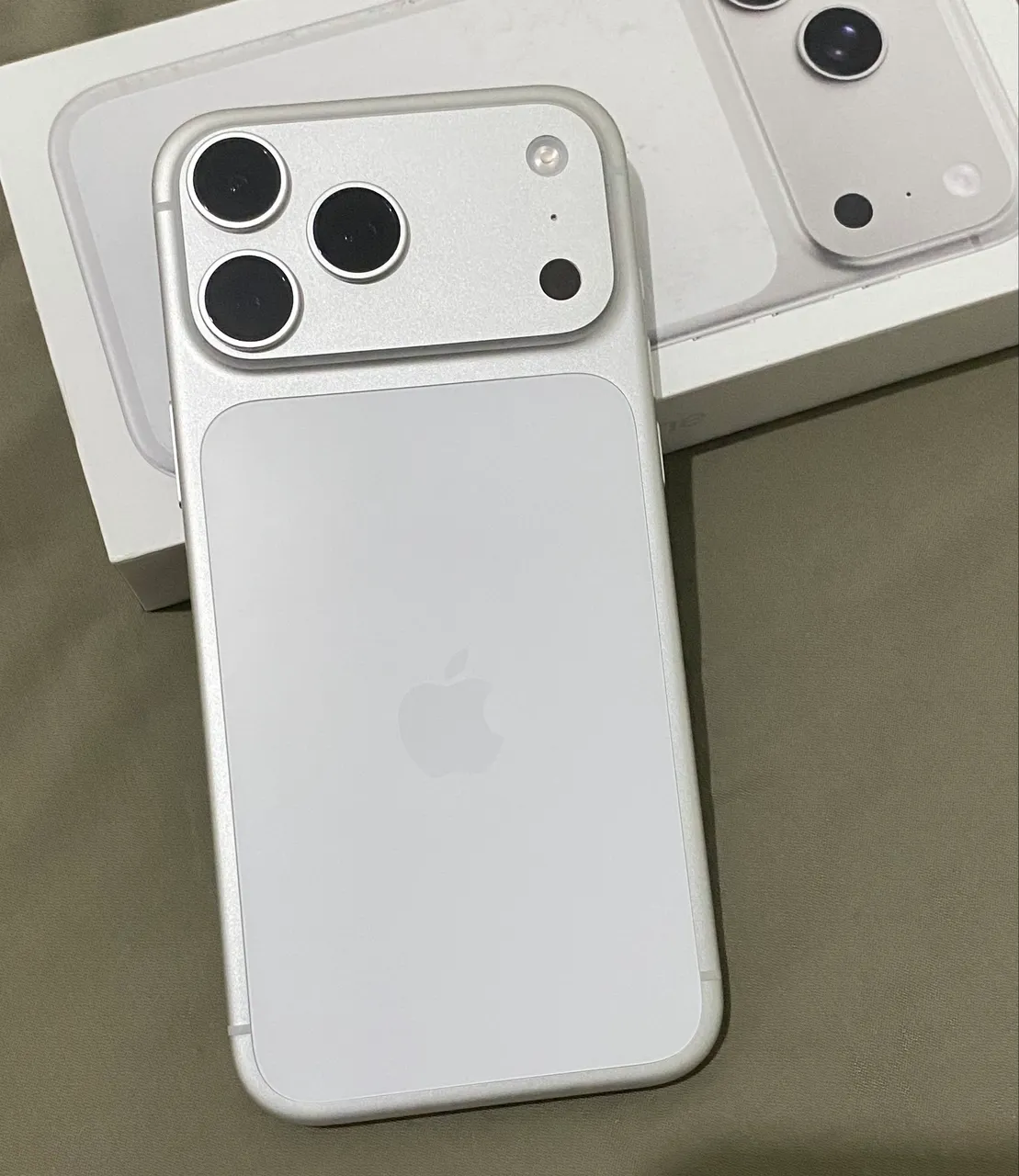 IPhone 11 Pro - 64GB Silver - Celulares e Smartphones - Plano