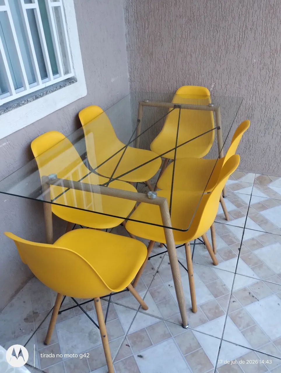 Mesa de vidro com seis cadeiras  - Foto 2