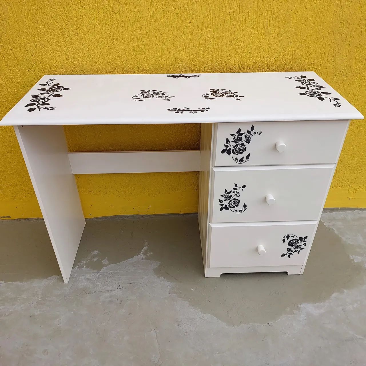 Escrivaninha com gavetas  - Foto 5