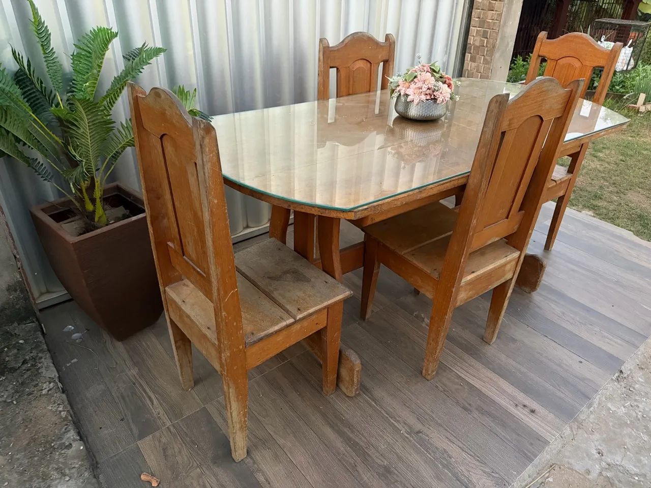 Mesa de madeira com vidro  - Foto 2