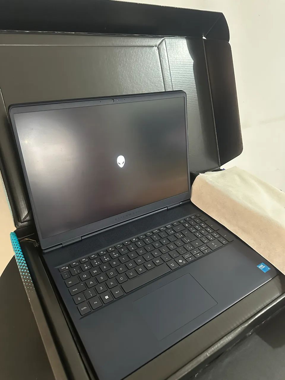Alienware 16 Aurora RTX 4050 - Foto 2
