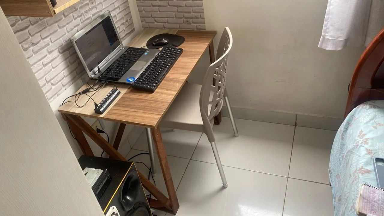 Escrivaninha ( mesinha para notebook, computador) - Foto 2