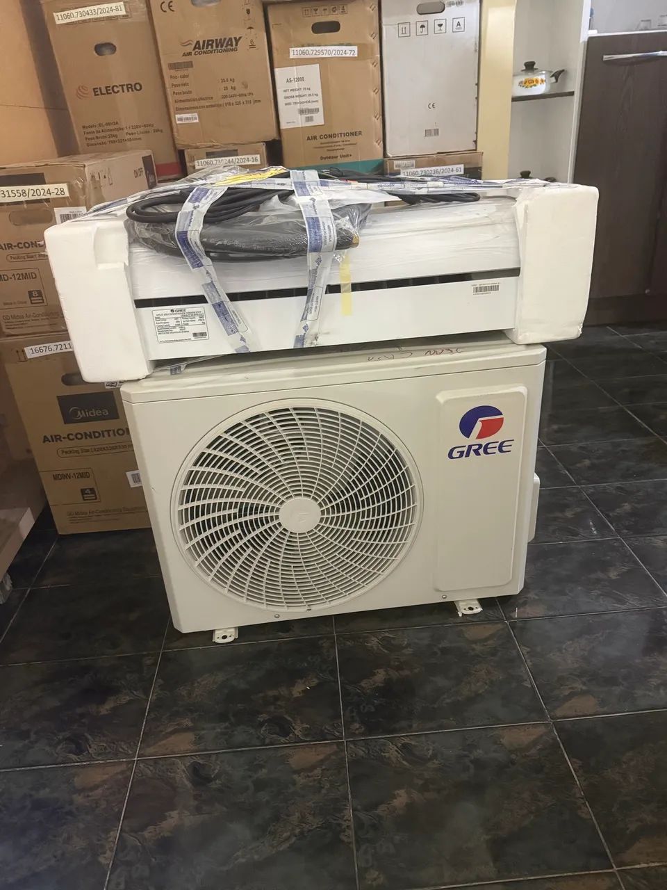 Ar-condicionado GREE 18000 Btus C/Kit instalação 