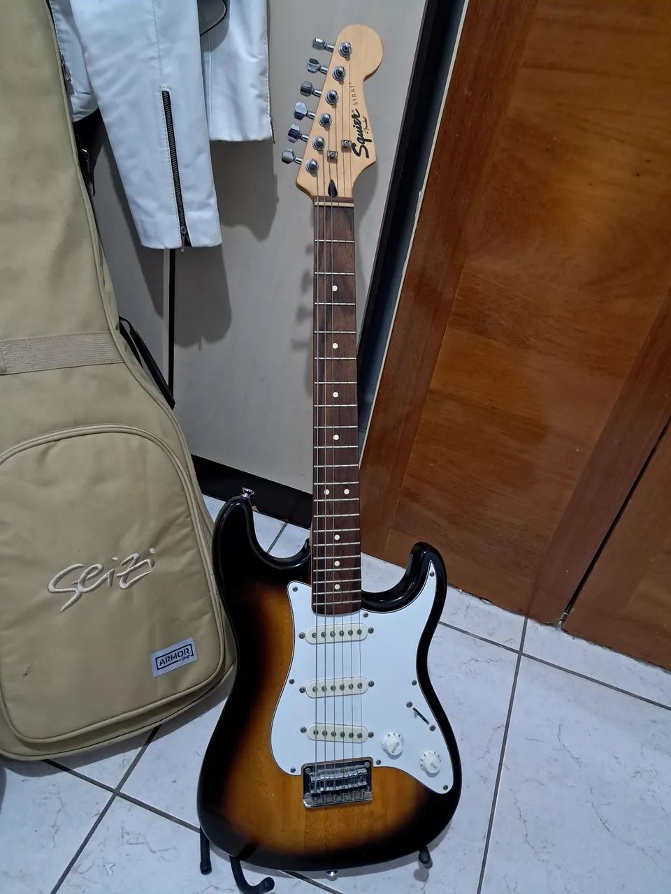 Fender Squier Stratocaster - Foto 4