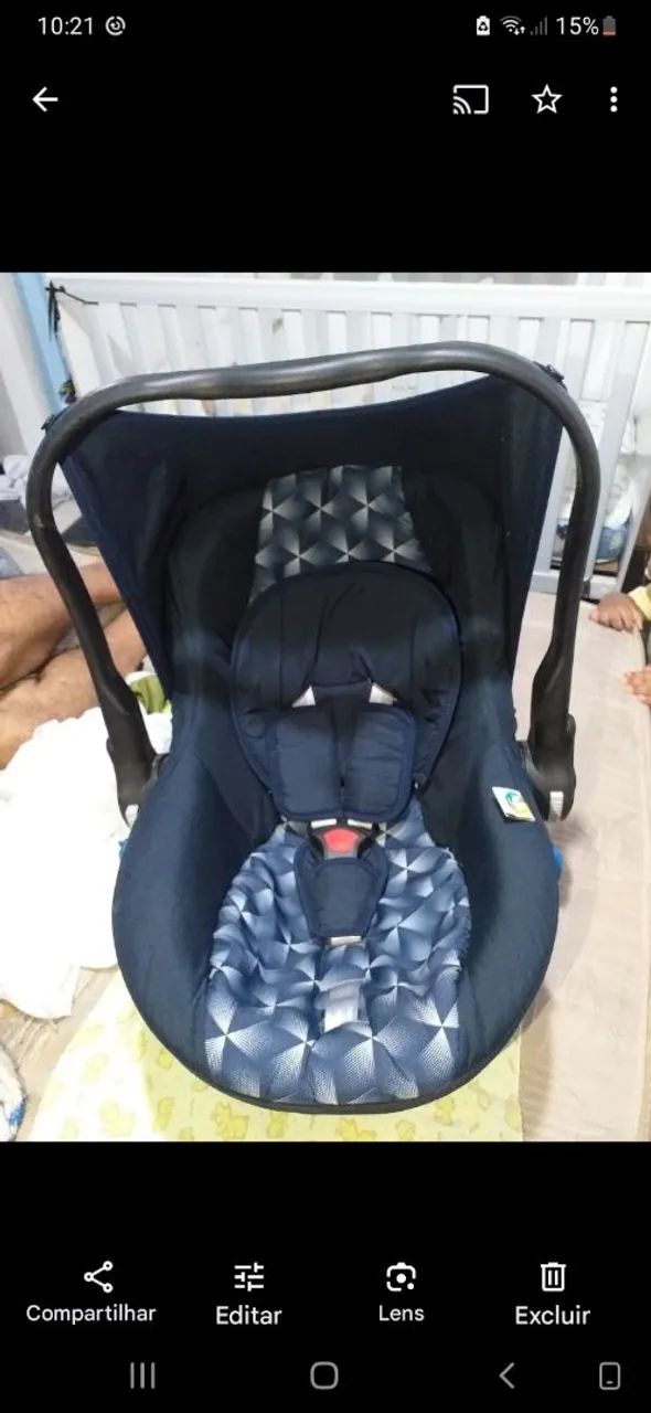 Carrinho de bebê com bebê conforto  - Foto 2
