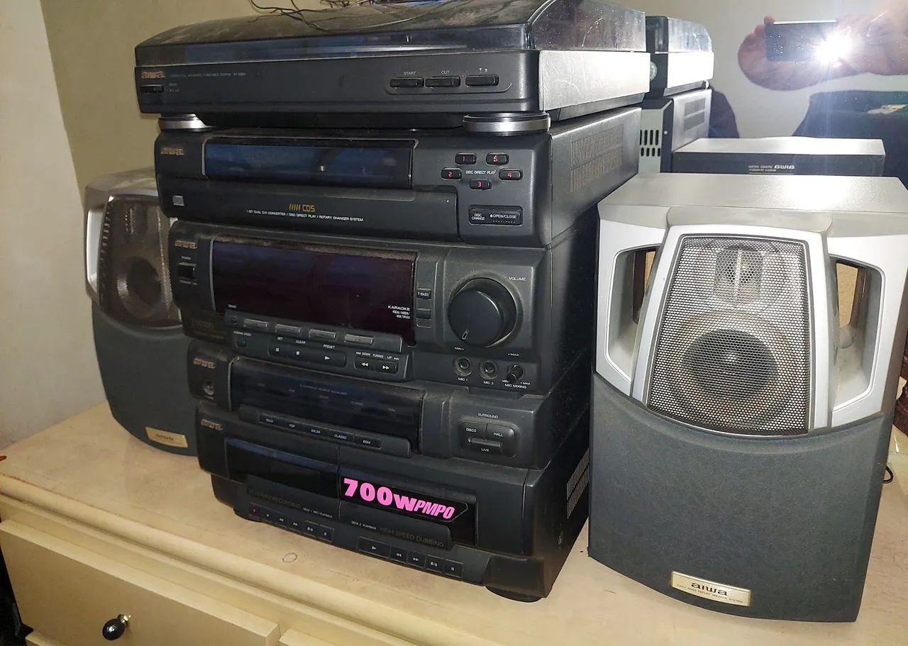 Micro System Aiwa Z-m2500 Super T-bass - Antiguidades - Macedo