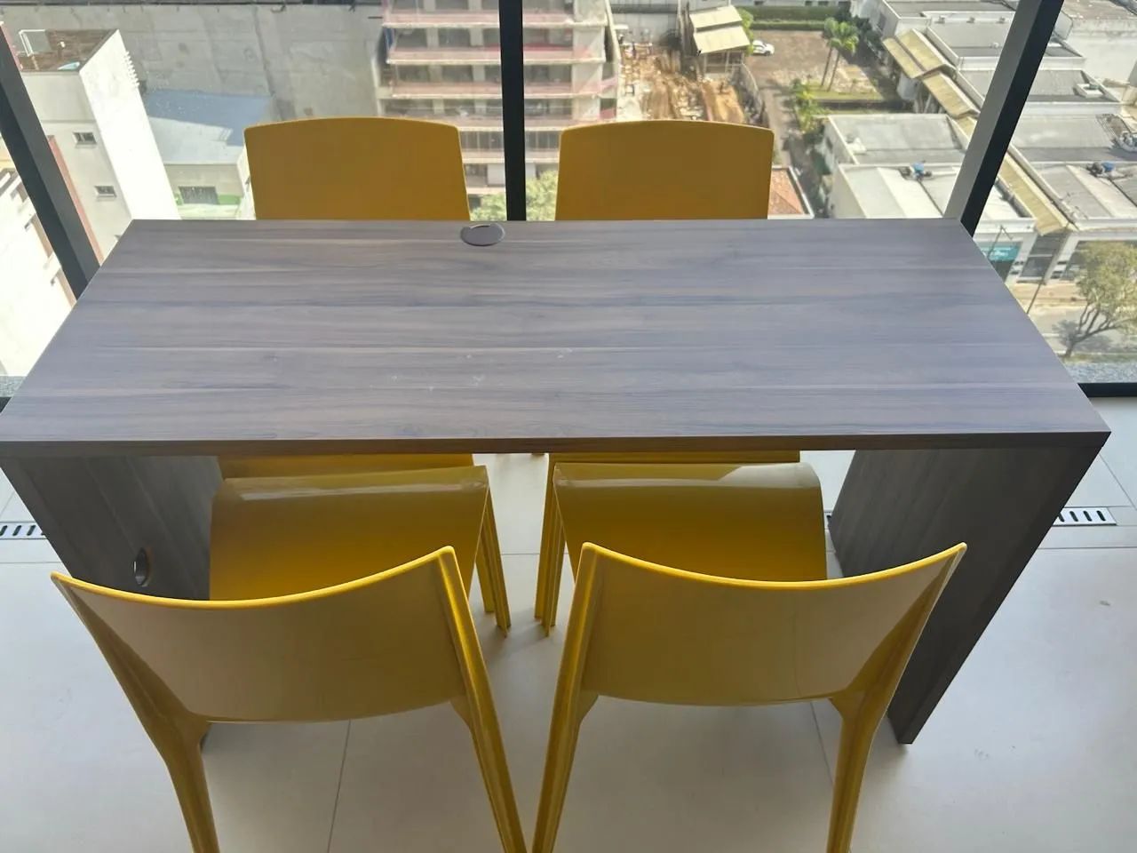 Kit mesa MFD e cadeiras Plasútil  - Foto 2