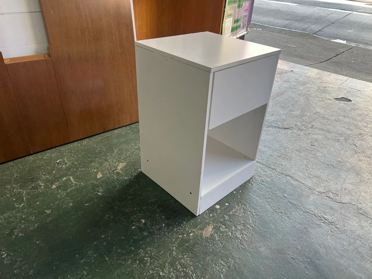 Mesa De Cabeceira Branca - Foto 3