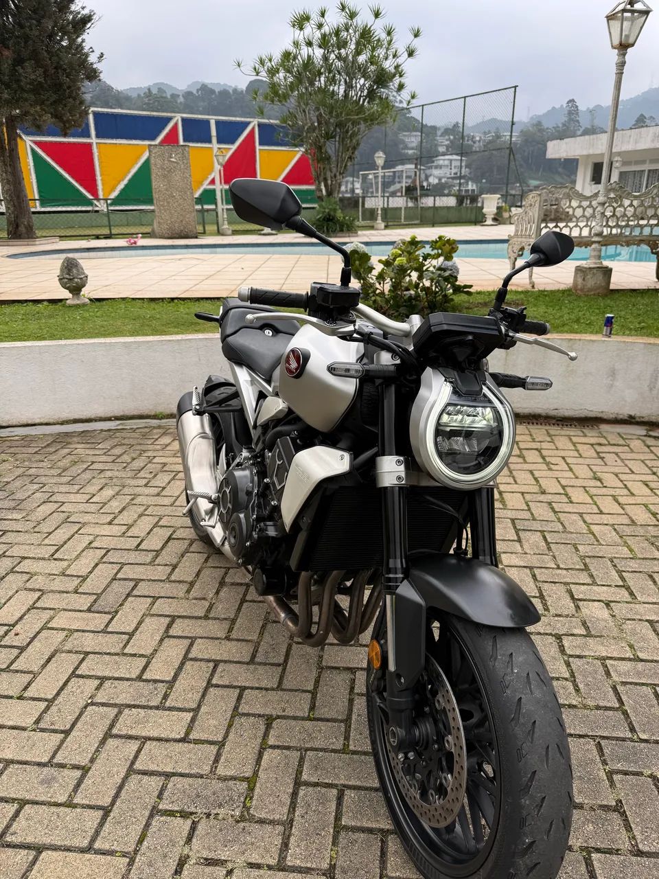Cb1000r 