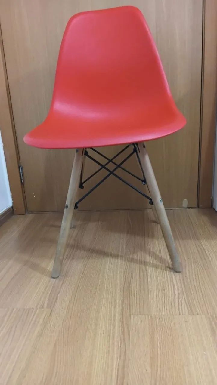 Cadeira vermelha  - Foto 4