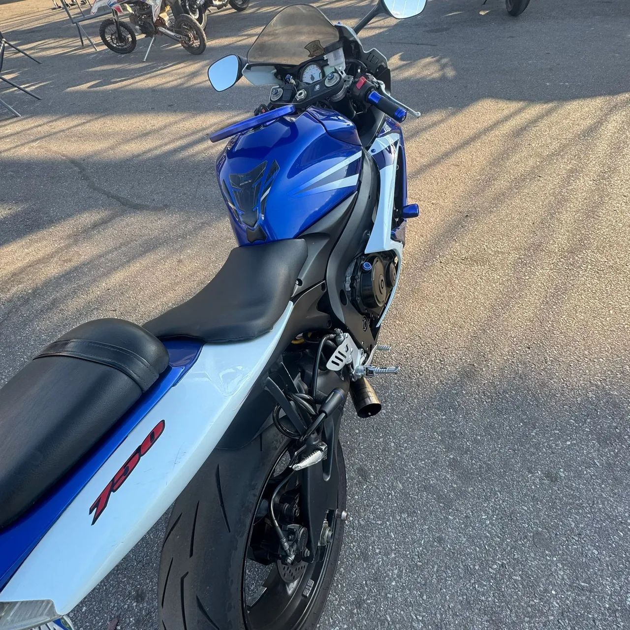 GSX sred 750 - Foto 2
