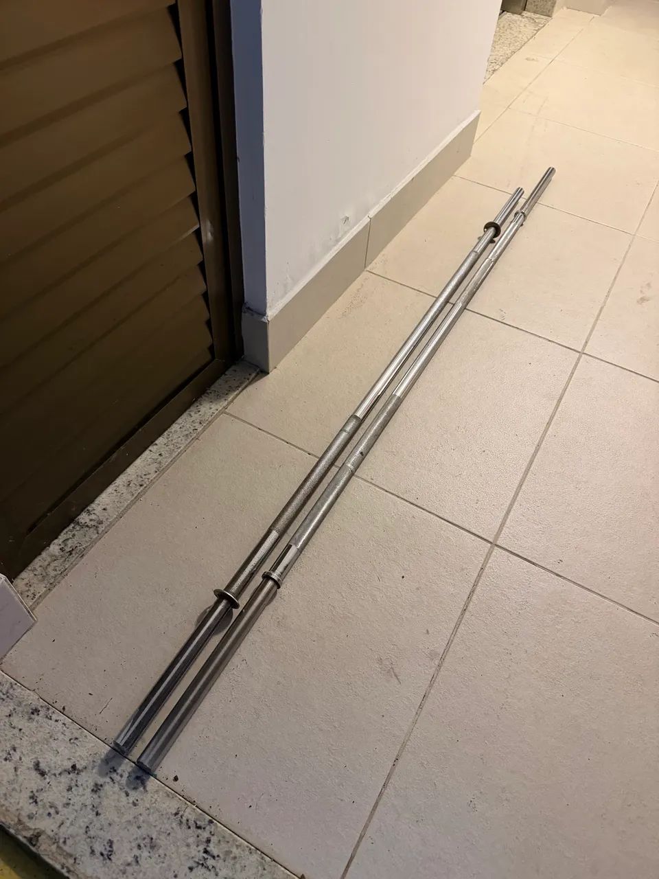 Barras supino cromadas e recartilhadas 