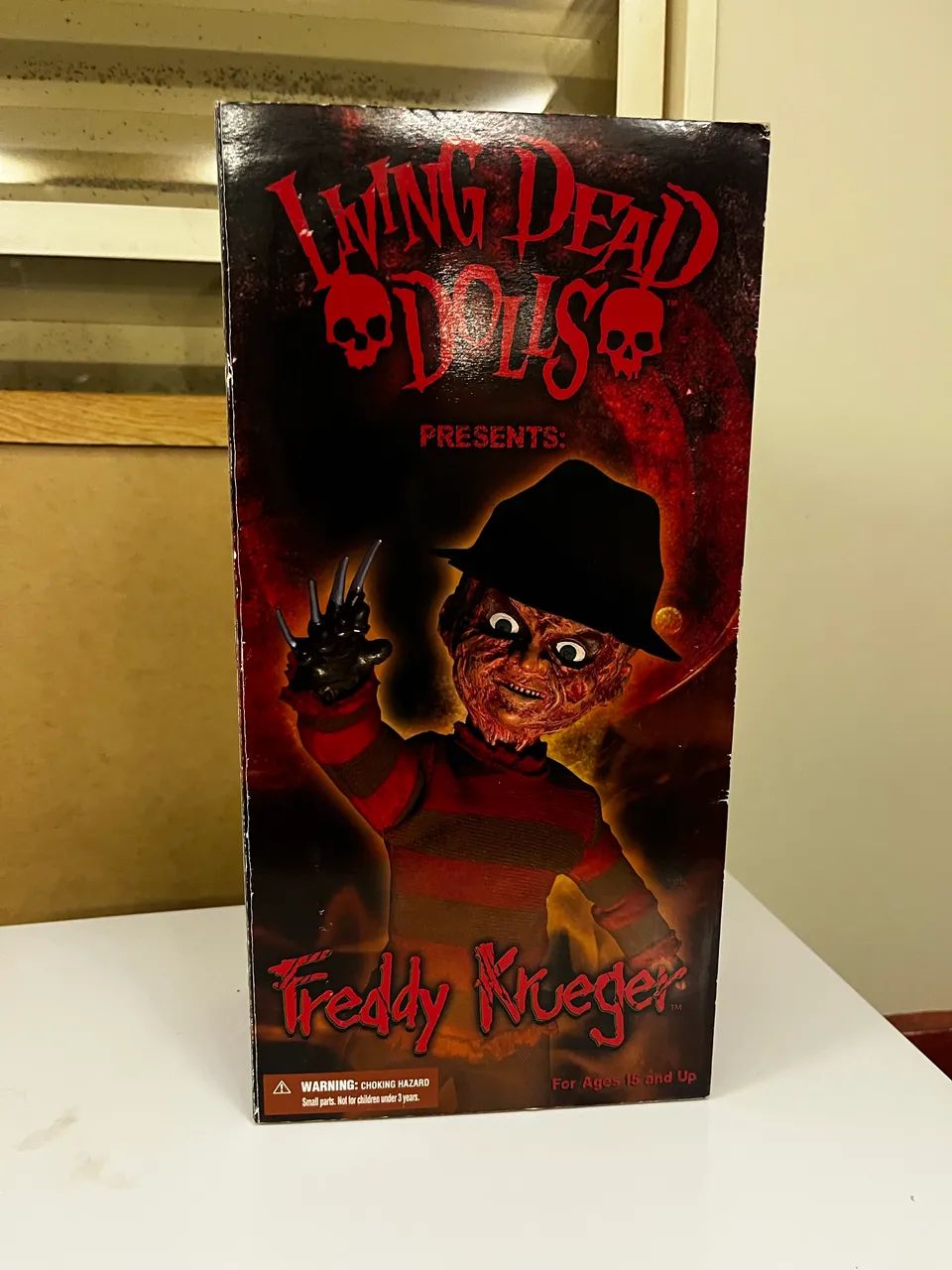 Boneco Freddy Krueger Living Dead Dolls Mezco 2009 Com Caixa - Foto 3