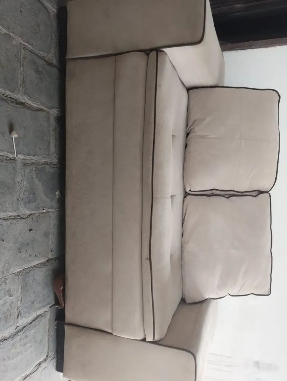 Sofá de 2 lugares 