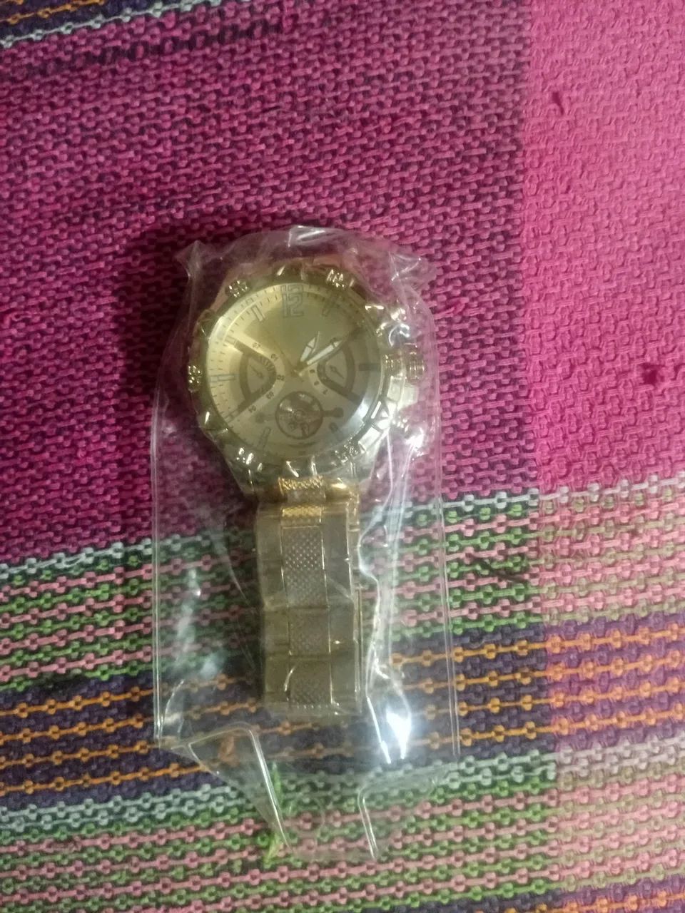 Relógio masculino dourado*novo*!