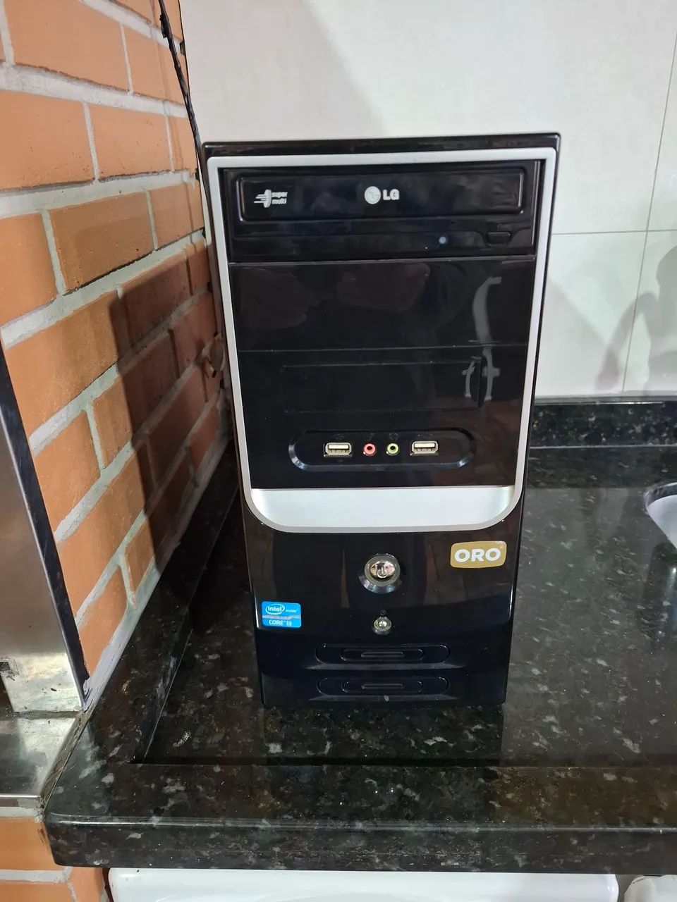 Gabinete cpu semi novo 