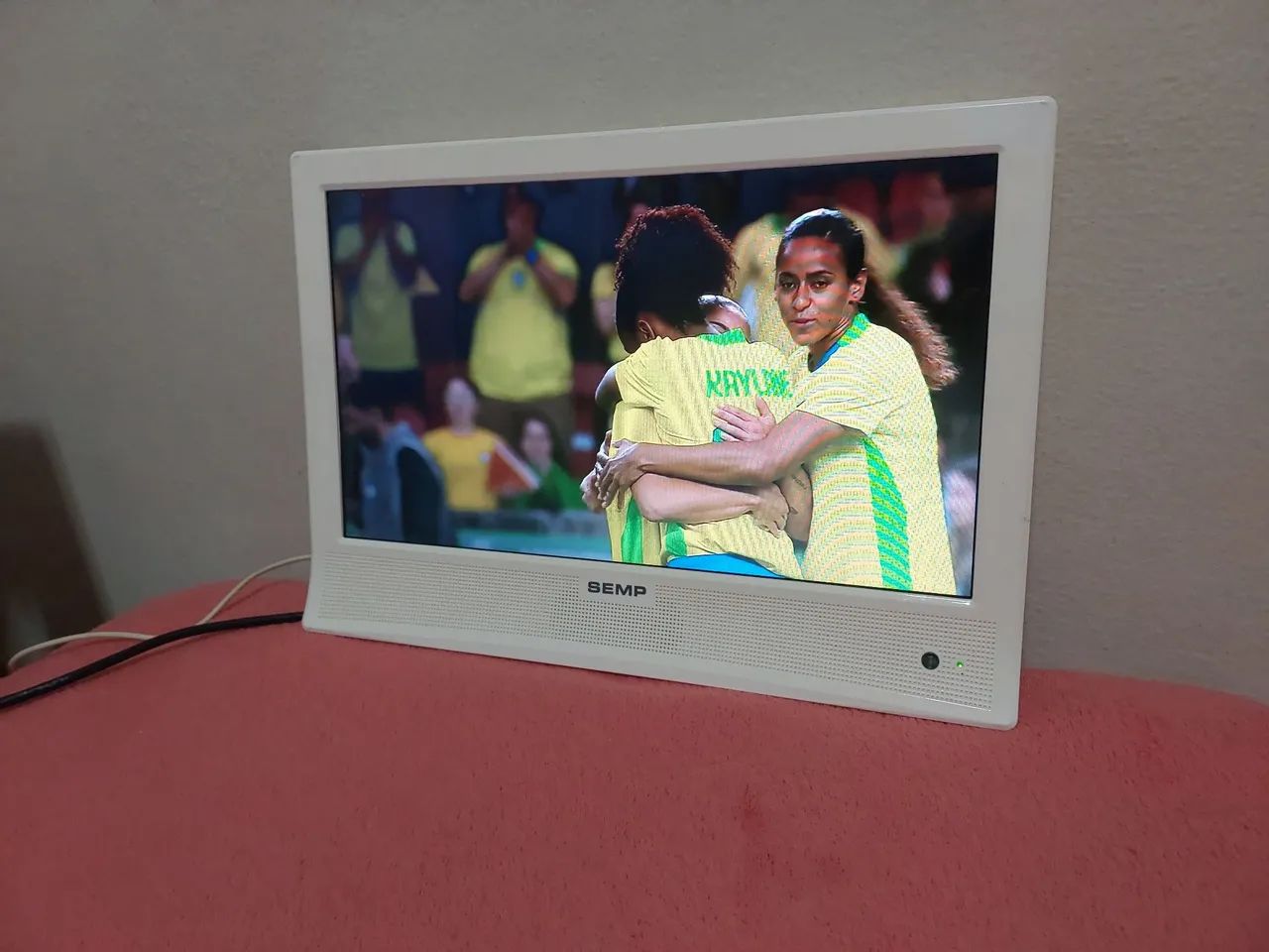 TV de LED SEMP TOSHIBA 14 polegadas  - Foto 2