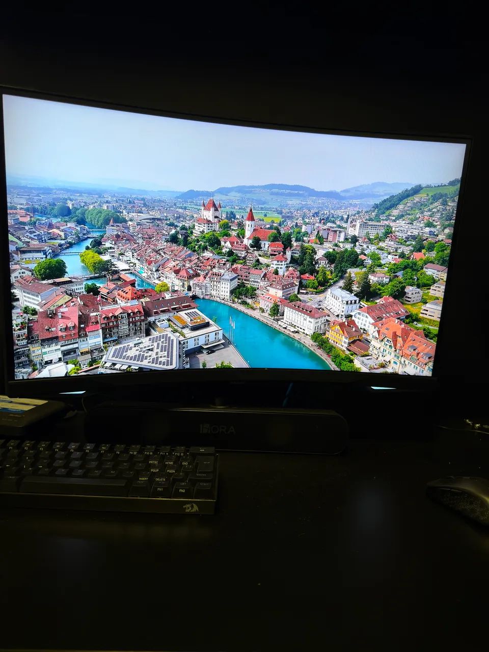 Monitor Samsung Odyssey G6 27? QHD 240Hz Curvo - Foto 3