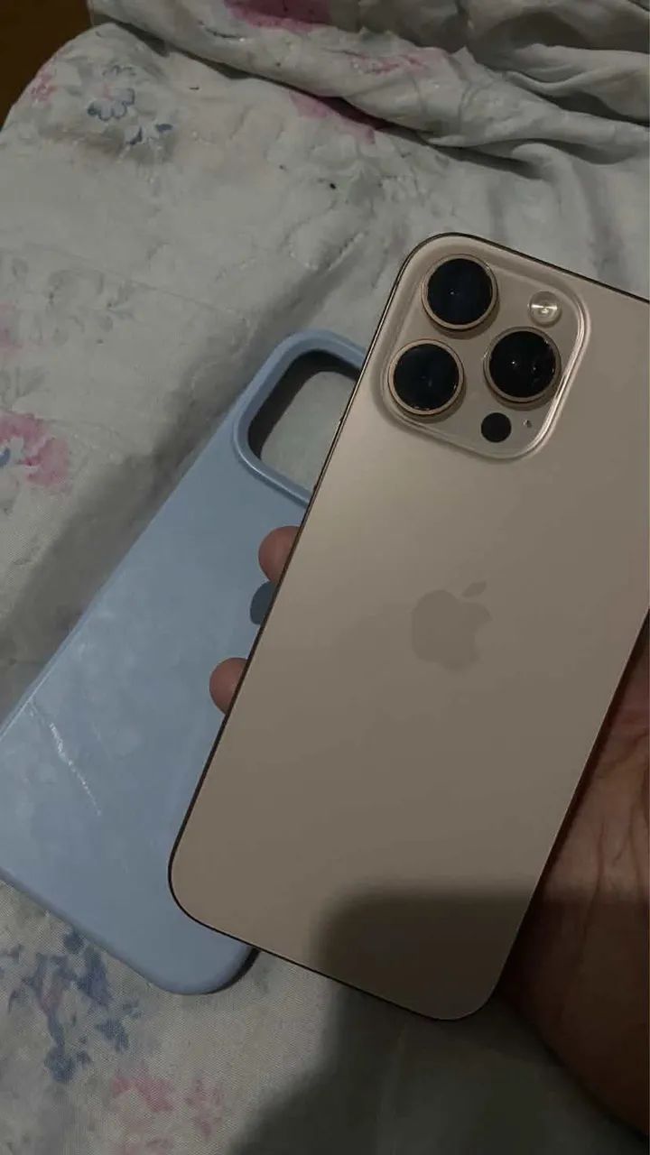 iPhone 16 pro max - Foto 5