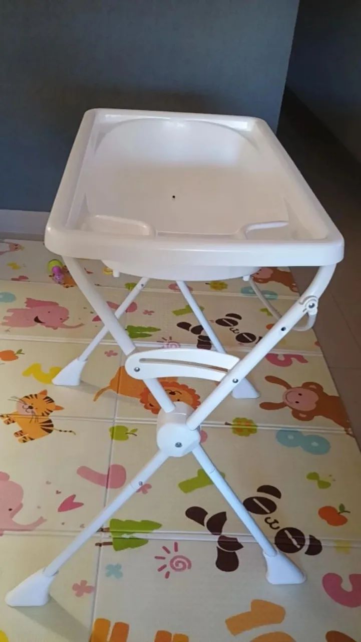 Desapego Banheira com suporte e andador. - Foto 4