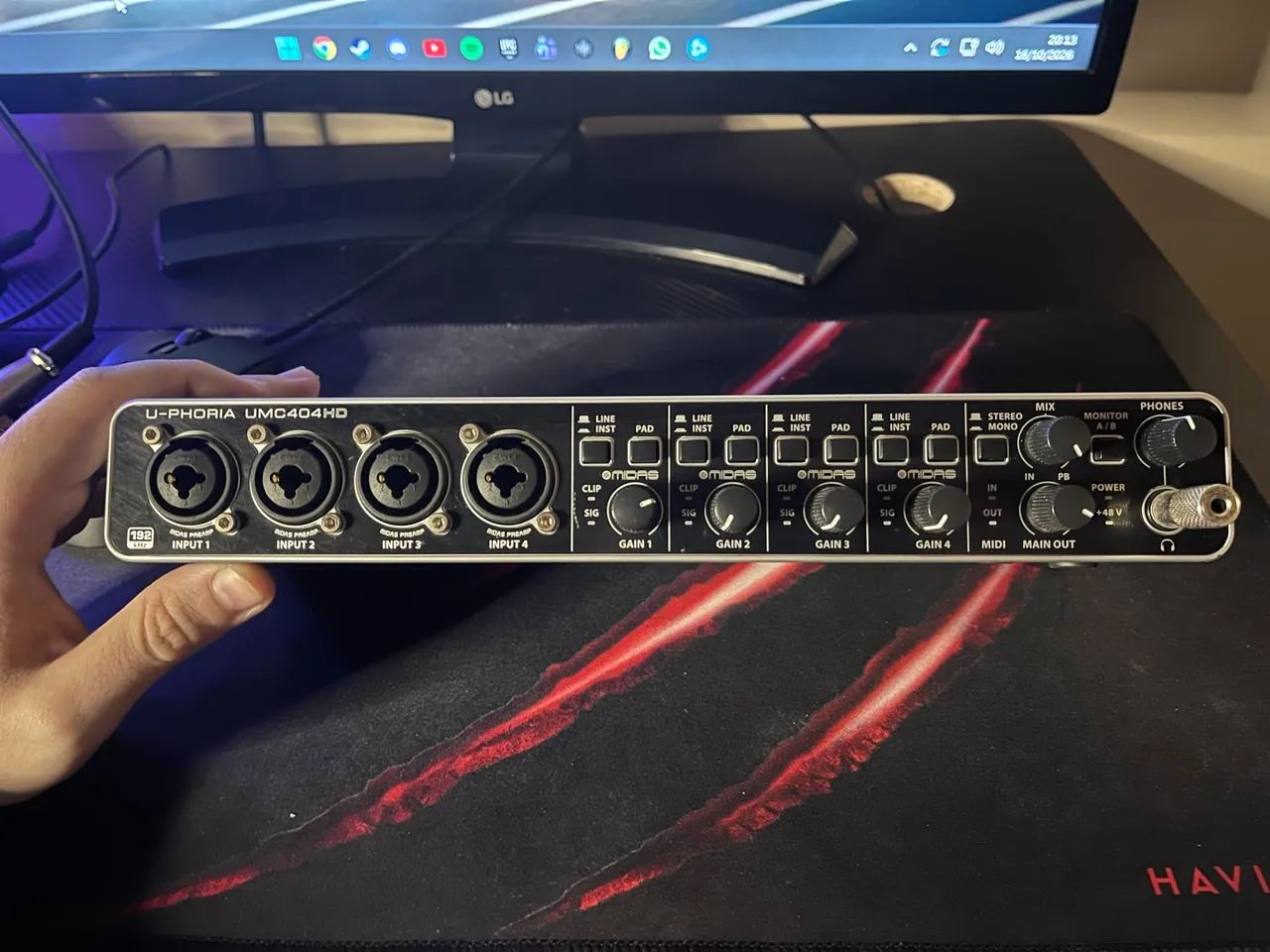 Interface de estúdio behringer UMC404HD 4 canais 