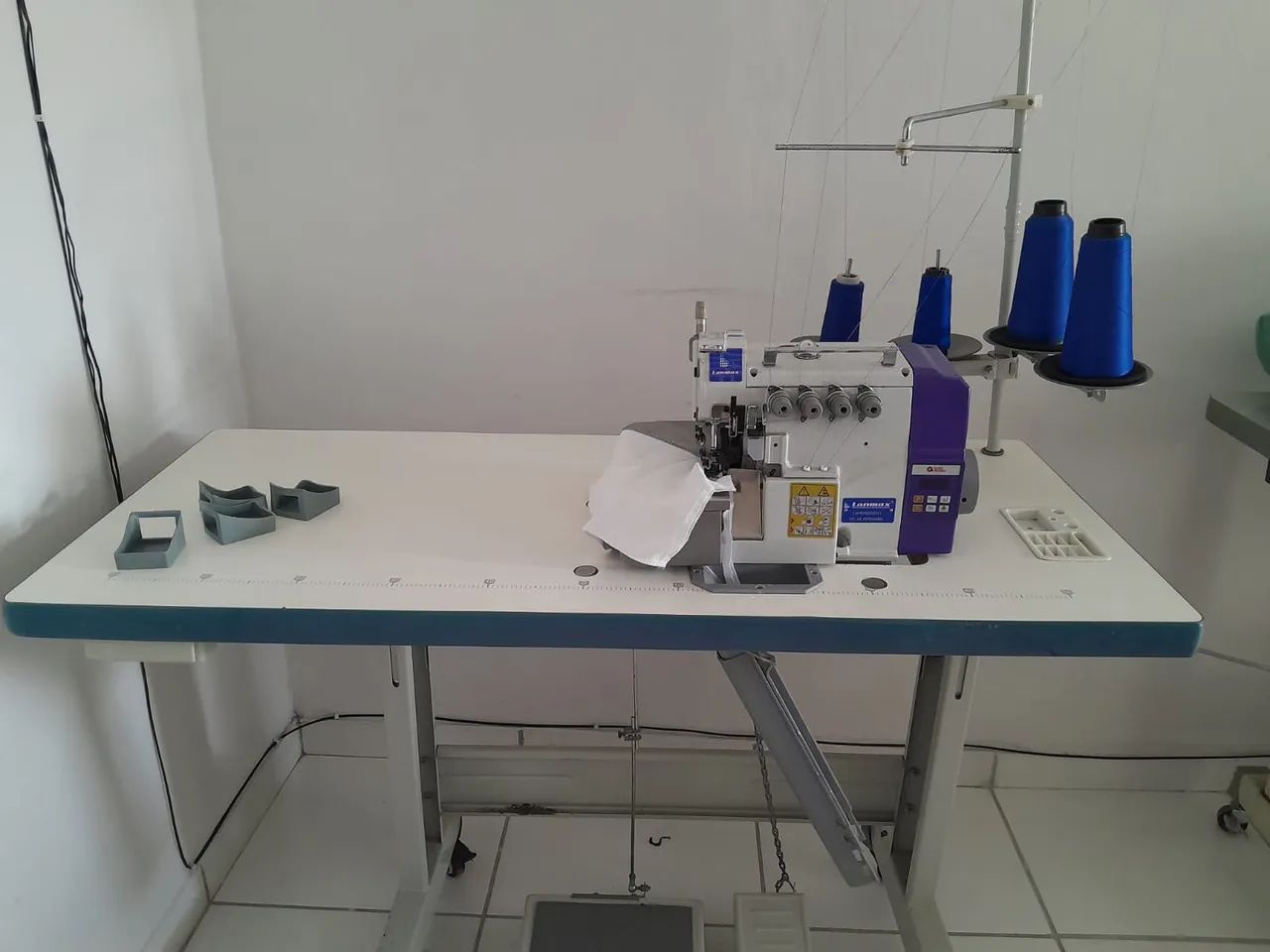 Máquina overloque  - Foto 3