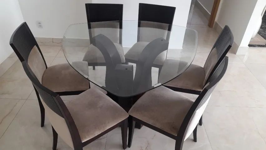 Mesa de Jantar com 06 Cadeiras - Foto 2