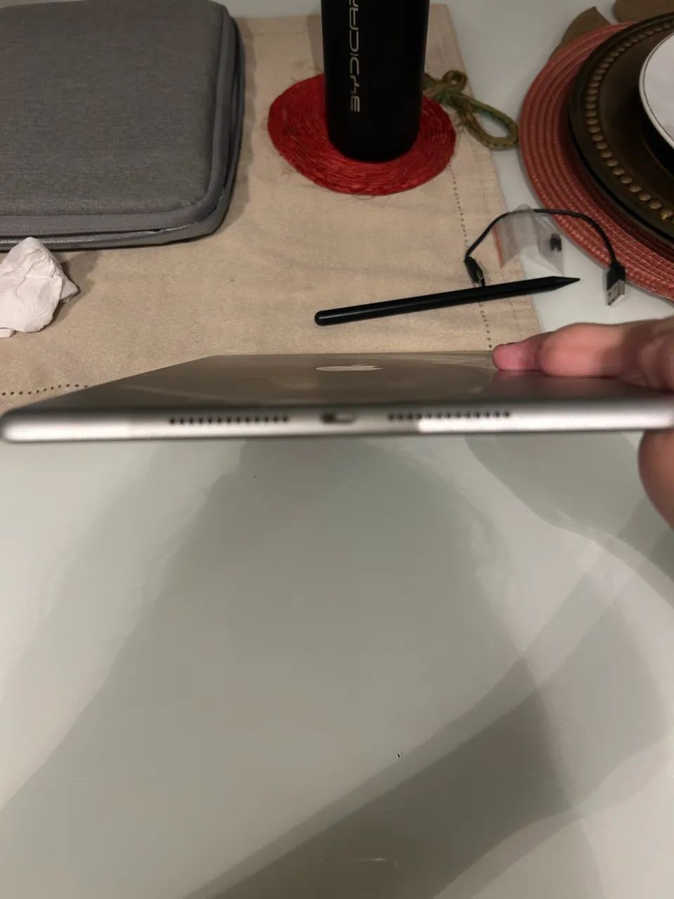 Vendo iPad 5th geração novo prata - Foto 3